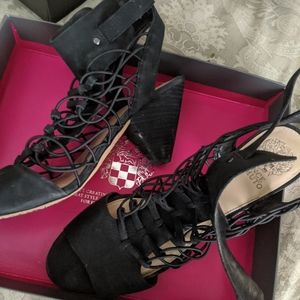 Gorgeous shoes!! Great condition!